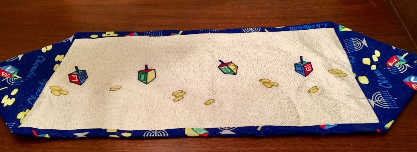 Chanukah Hanukkah Table Runner reversible padded insulate